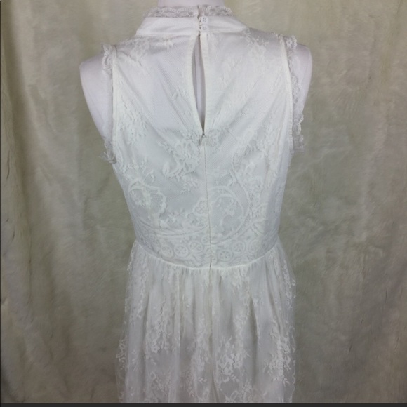 Alya Sleeveless Lace High Neck Dress Medium - Picture 11 of 11